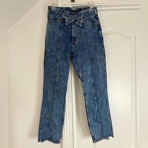 Abercrombie & Fitch women’s ultra high rise belted mom jeans size 6 regular